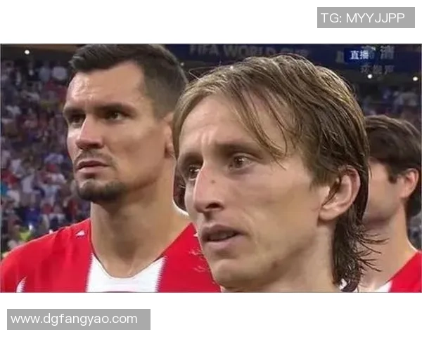 足球明星年收入突破亿元大关背后的秘密与影响分析 足球明星年收入突破亿元大关背后的秘密与影响分析