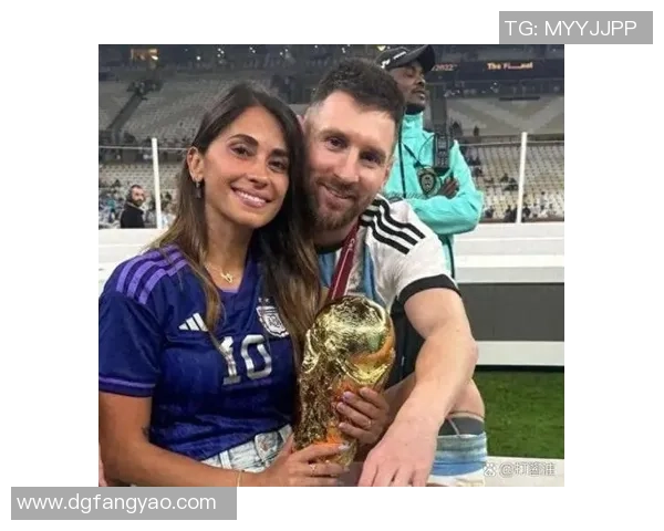 阿根廷老牌足球明星的传奇生涯与对足球的深远影响探讨